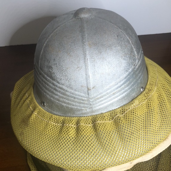Vintage Beekeeping Hat and Veil - Picture 3 of 9